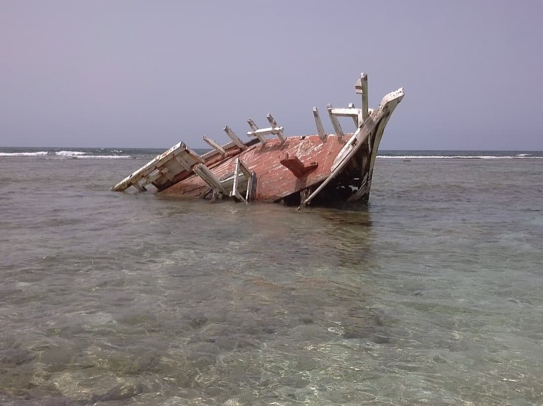 Barco hundido en Cayo Sombrero