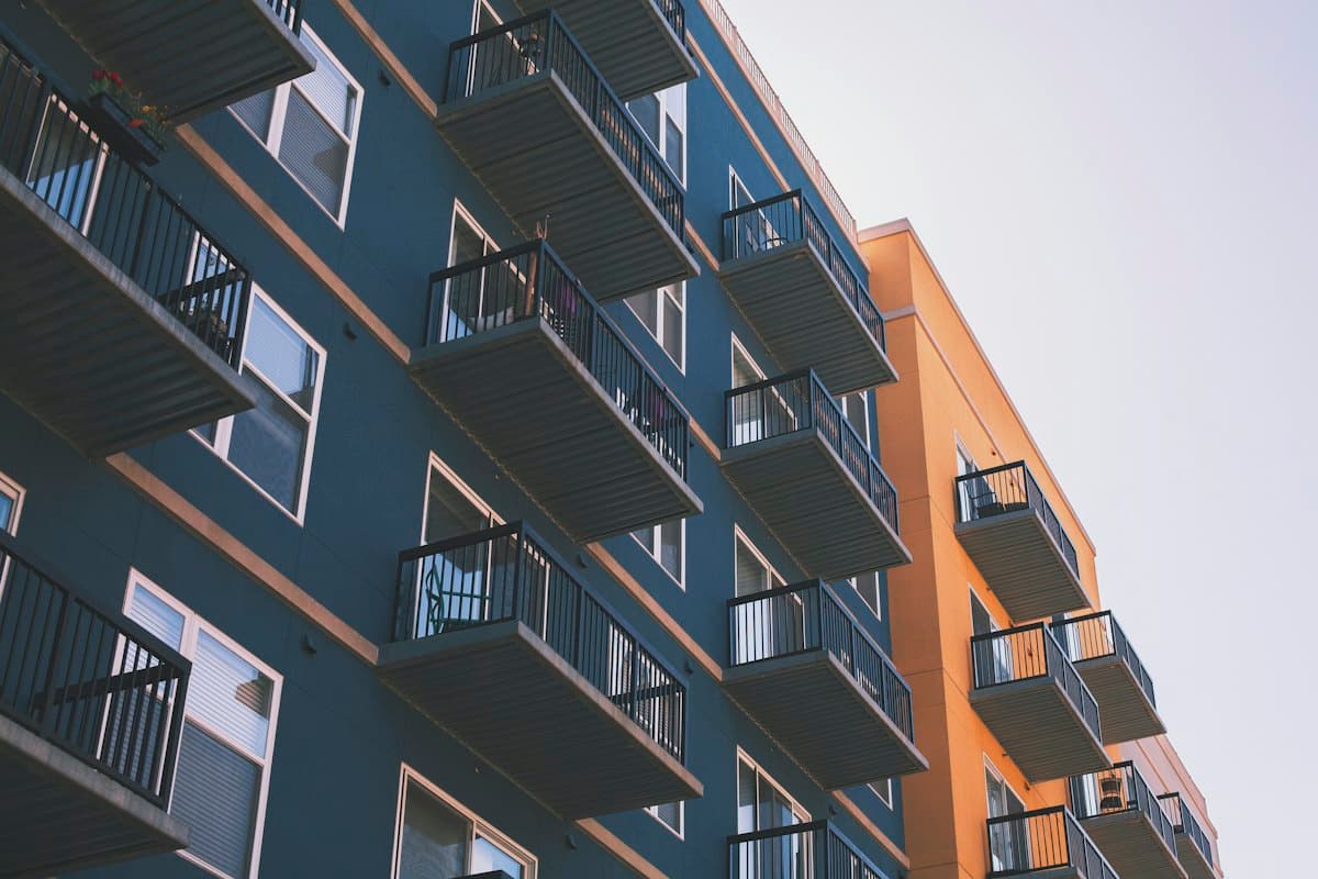 Apartamento remodelado en Cedritos: fachada